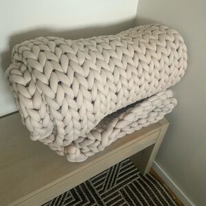 Hush Chunky Knit weighted Blanket - Grey/Cream